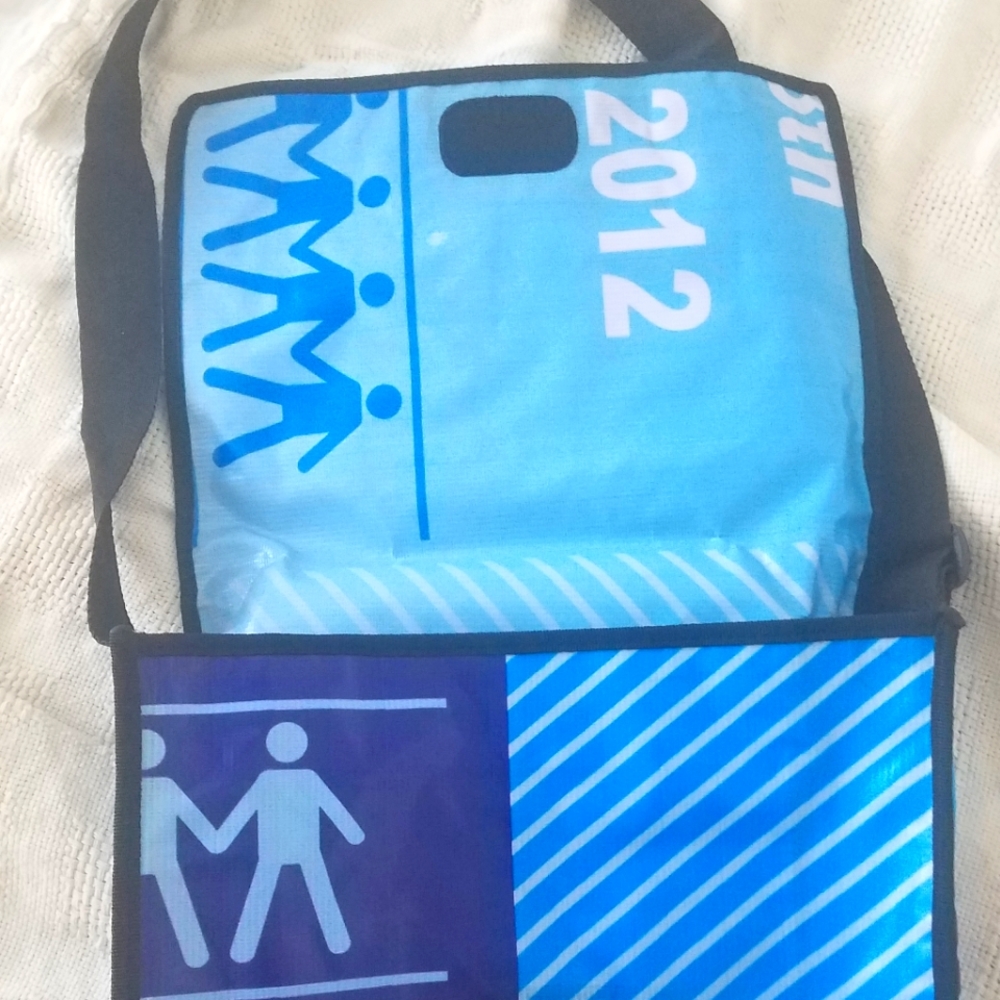 Y2K messenger bag